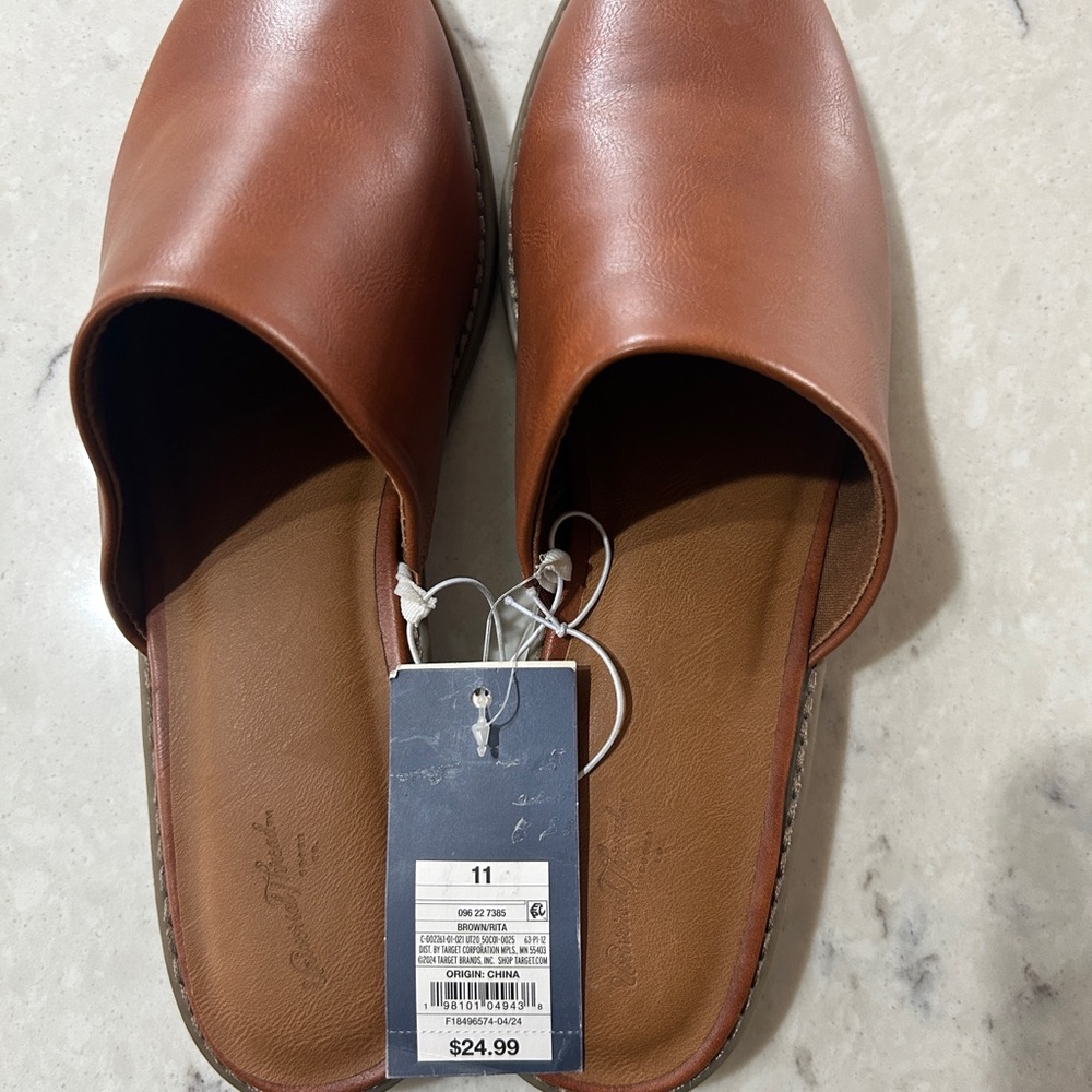 Universal Thread Rita Mule Flats Brown Size 11 Memory Foam NWT